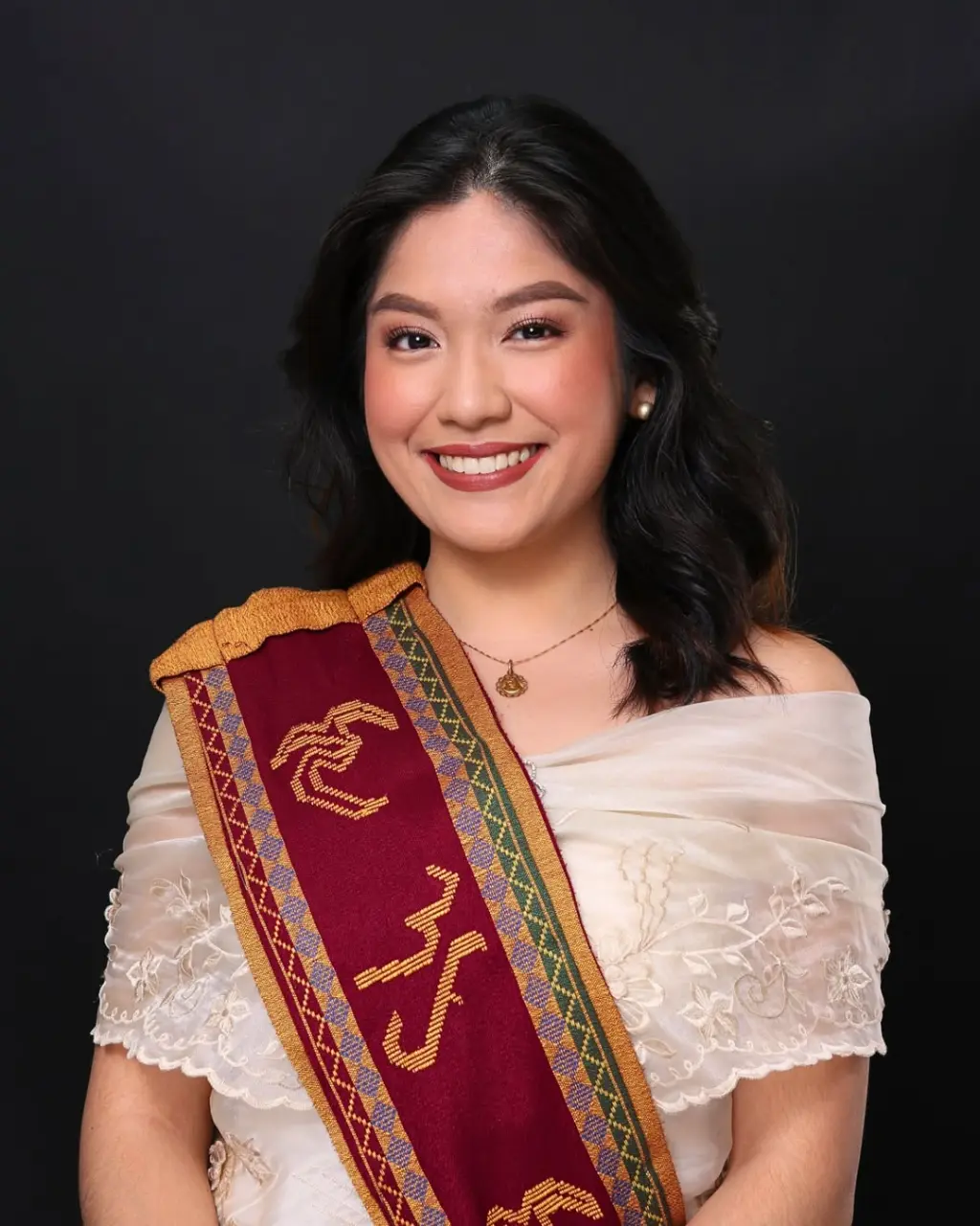 salamat sa lahat, UP! -)ang sablay ko ay hindi lang para sa akin, sa mga mahal ko sa buhay, a...webp