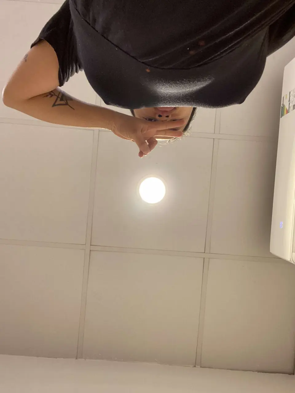 1751762030438.webp