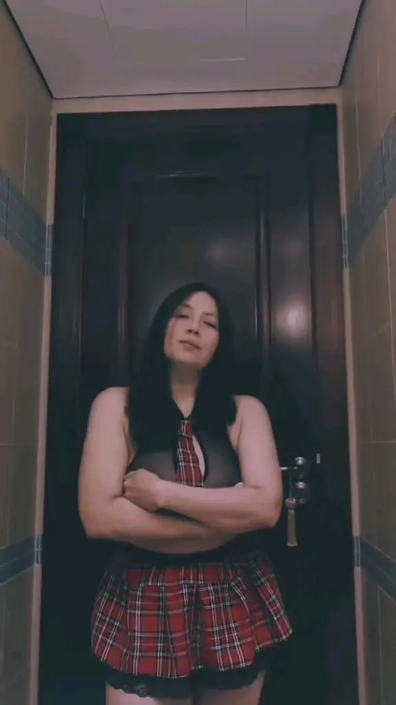 Milf serye part 2 - IG moot (no ******ing)