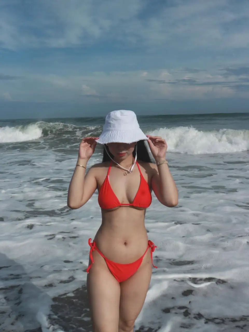 fell in love with elyu 🐚🌺🪸🫧 (1).webp