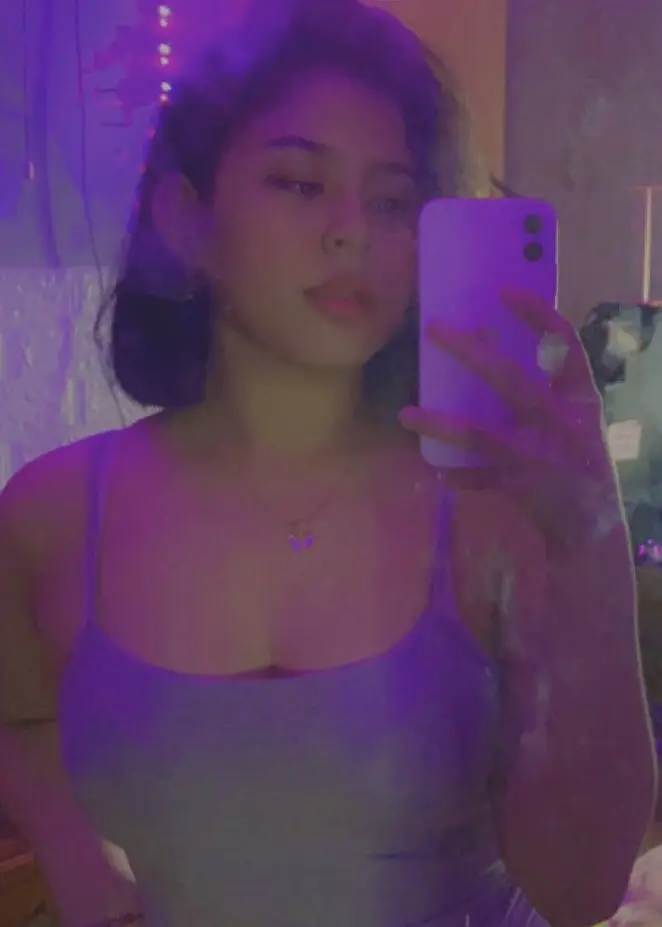 EiKrla7VgAIVRhL.webp