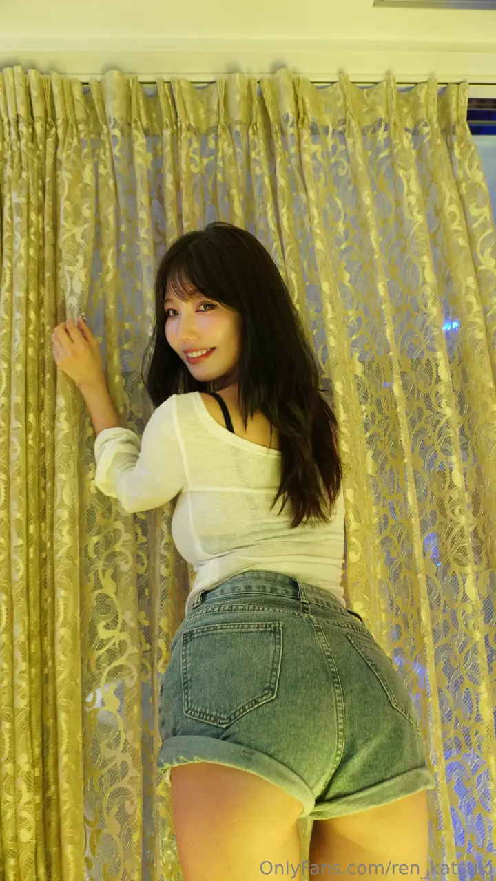 2700x4800_73588b39e0a749e807e4caa519840bc3.webp