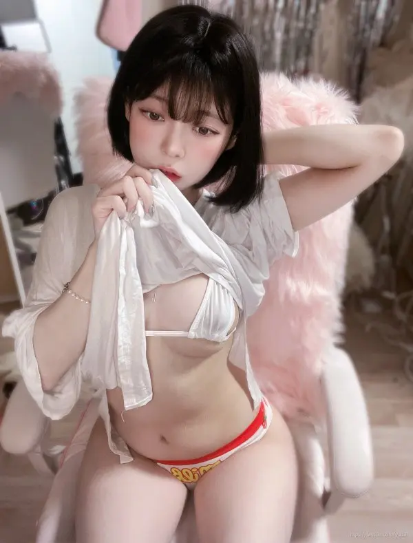 thumb-mkHWN5BO_1f7ca04e21aa873b1253f861fc1eaf8958961424_600x789-I4gJBXOa.webp