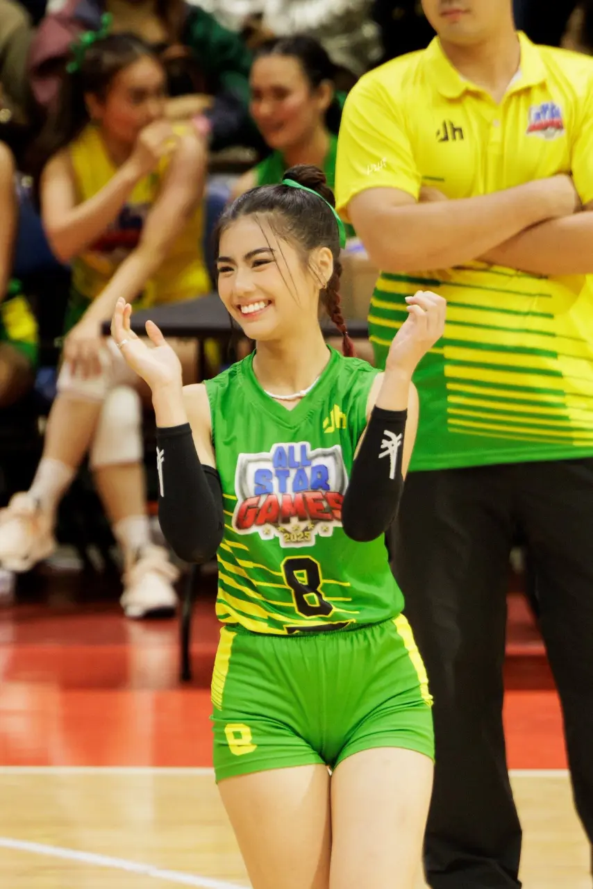 MIKHA BINI (NON NUDE OR AI)