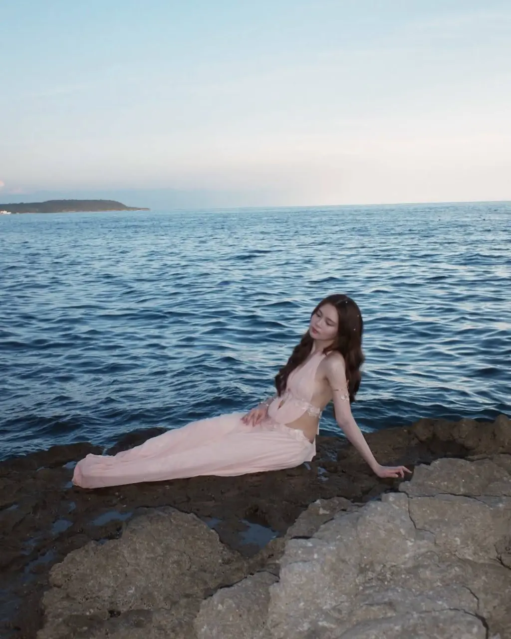 mermaid_on_land_bc_i_actually_dont_know_how_to_swim_haha.webp