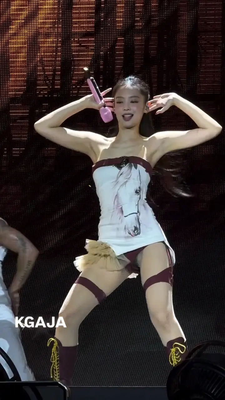 Jennie kim puday.webp