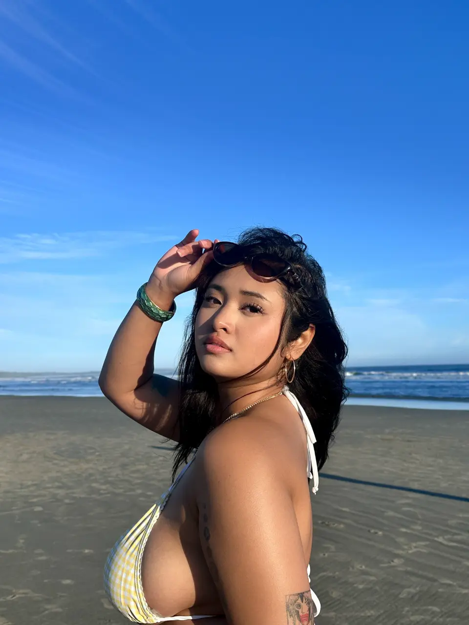 yana-beach-37f1667085fe29fd5.webp