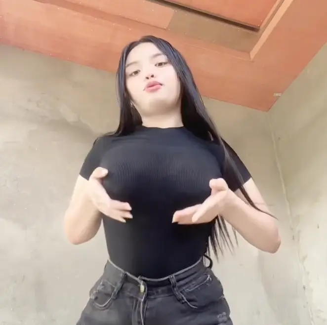 jxy-aug.webp