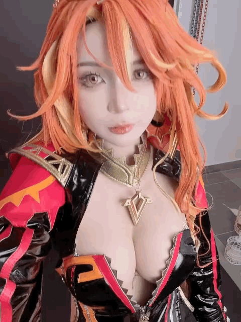 Umeko J cosplay Mavuika - Genshin Impact (4).GIF