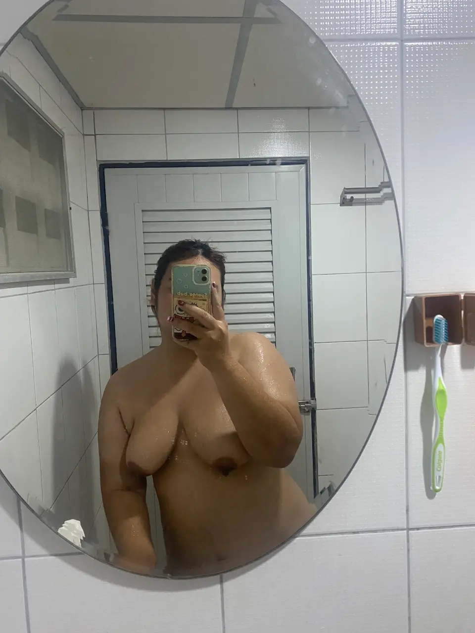 Phone leaks ng thick friend