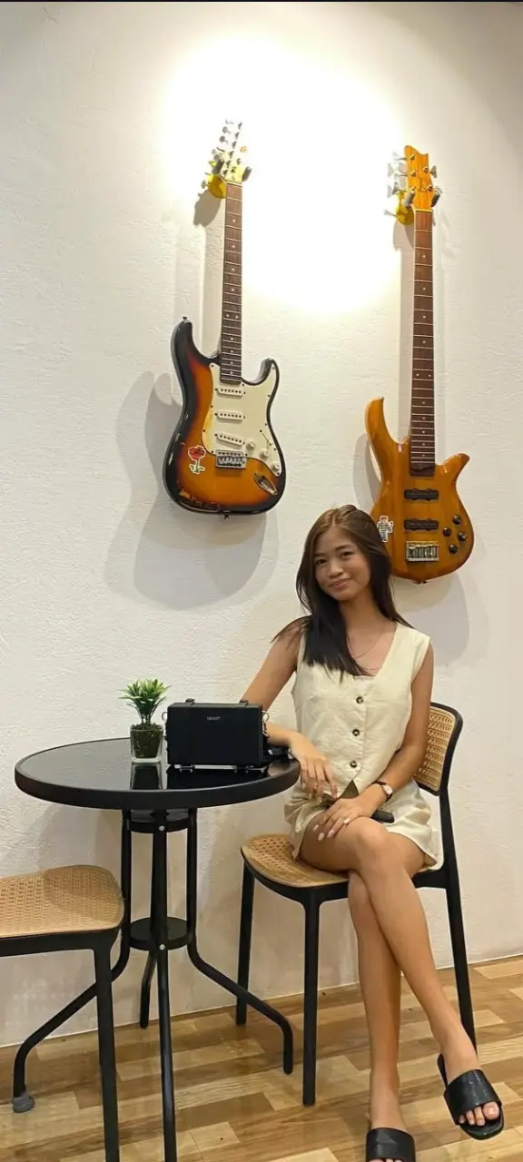 SmartSelect_20250417_000255_Instagram.webp