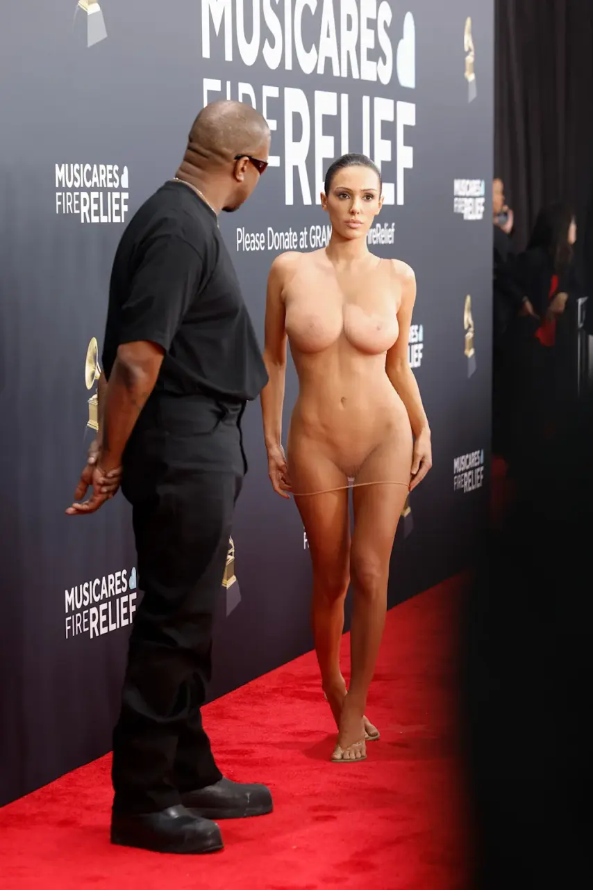 GettyImages-2197306055-kanye-west-wife-naked.webp