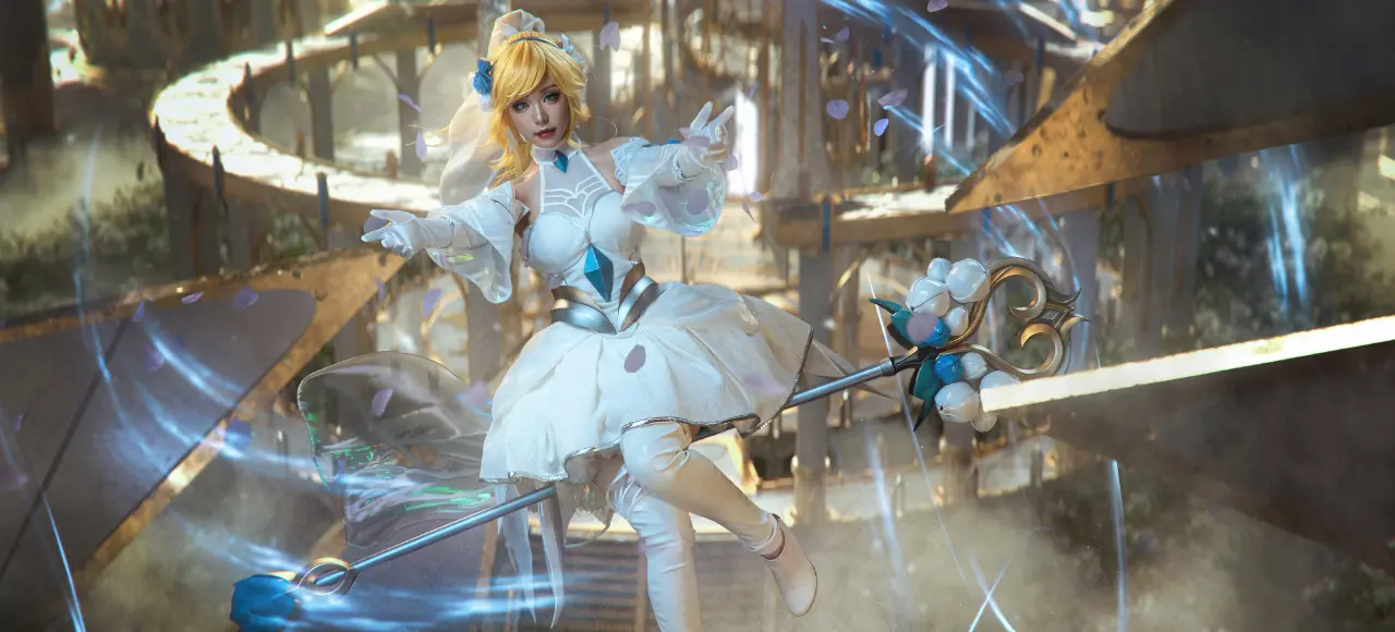 Nekokoyoshi (爆机少女喵小吉) cosplay Lux - League of Legends (41).webp