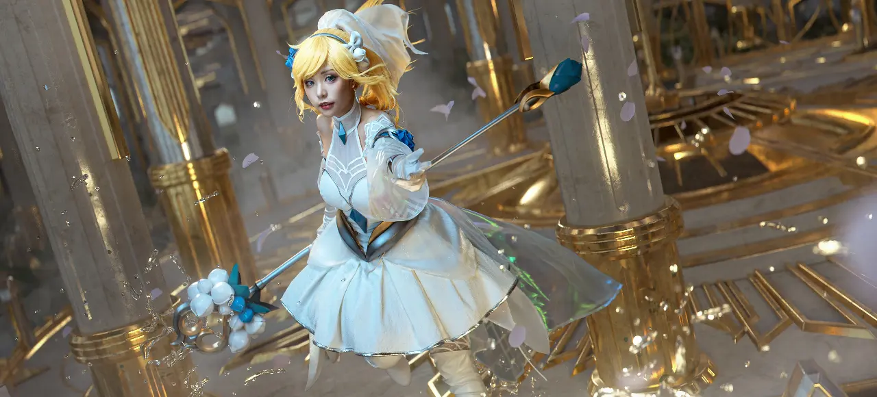 Nekokoyoshi (爆机少女喵小吉) cosplay Lux - League of Legends (43).webp