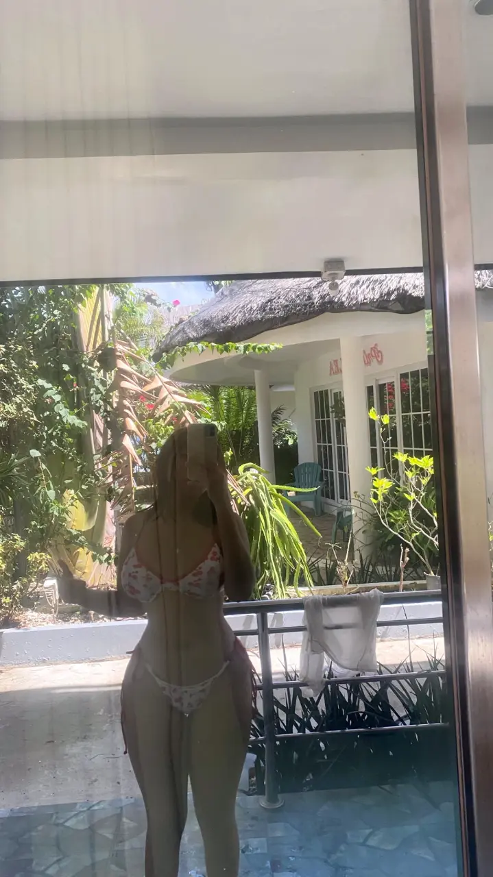Bikini Stories ng Thicc Baddie
