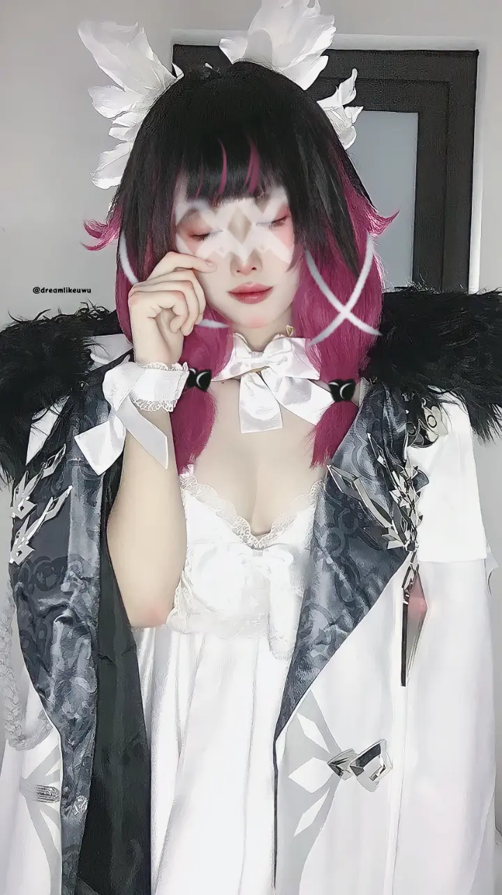 DreamlikeUwU cosplay Columbina - Genshin Impact (1).webp