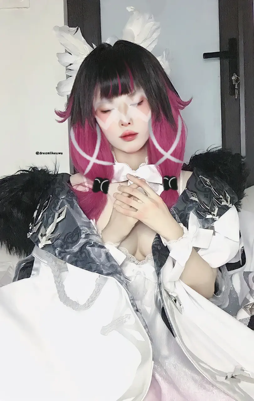DreamlikeUwU cosplay Columbina - Genshin Impact (8).webp