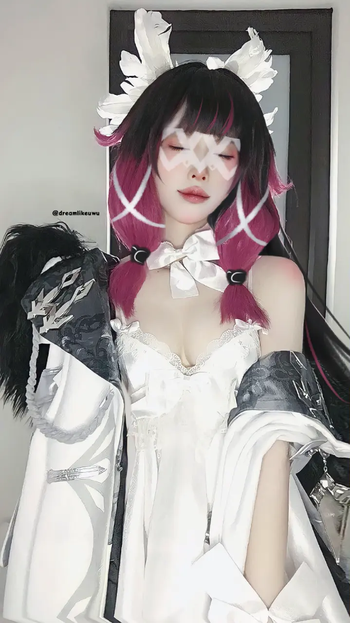 DreamlikeUwU cosplay Columbina - Genshin Impact (27).webp