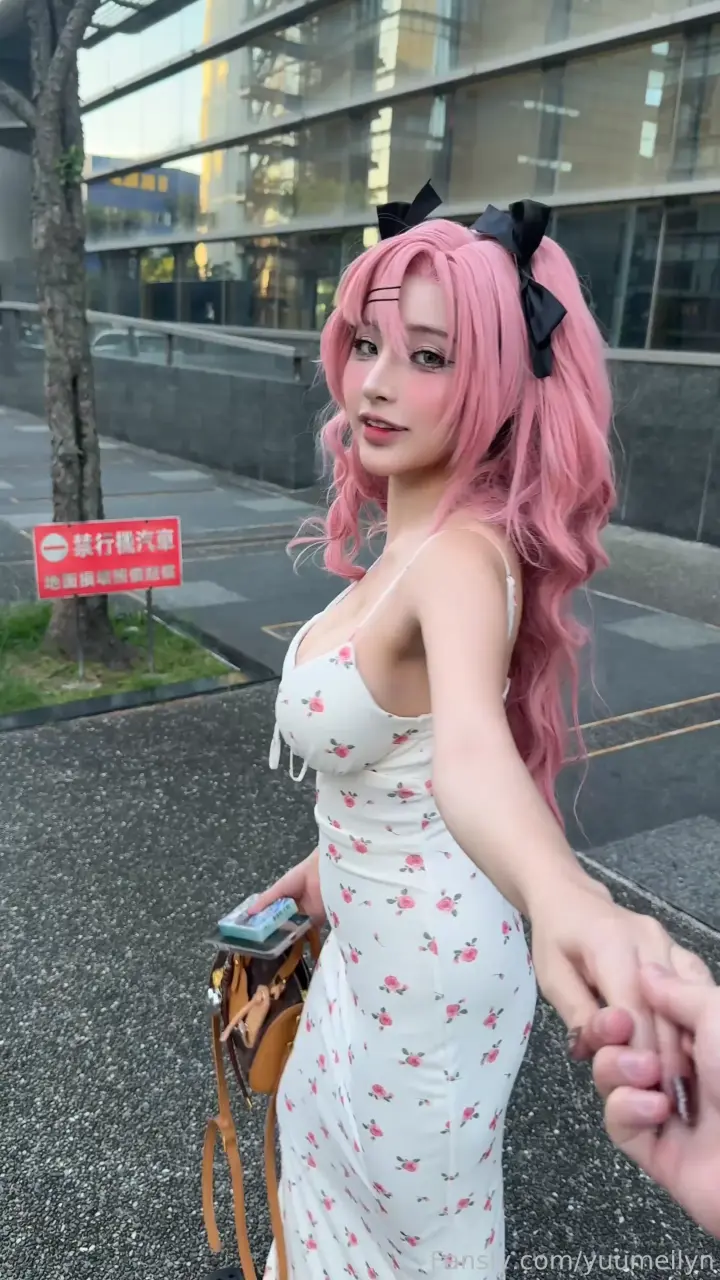 Meiilyn (yuumeilyn) cosplay Nicole Demara - Zenless Zone Zero (1).webp