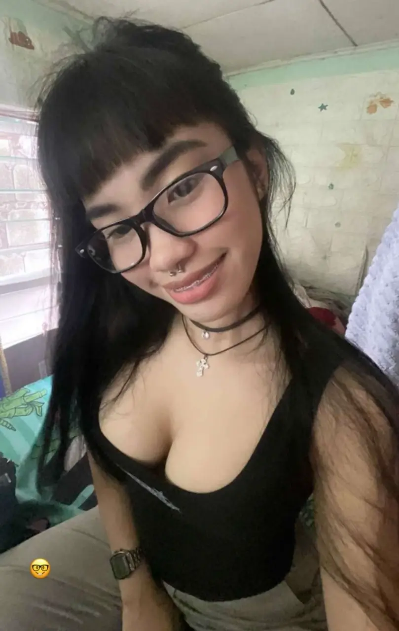 Thicc baddie schoolmate
