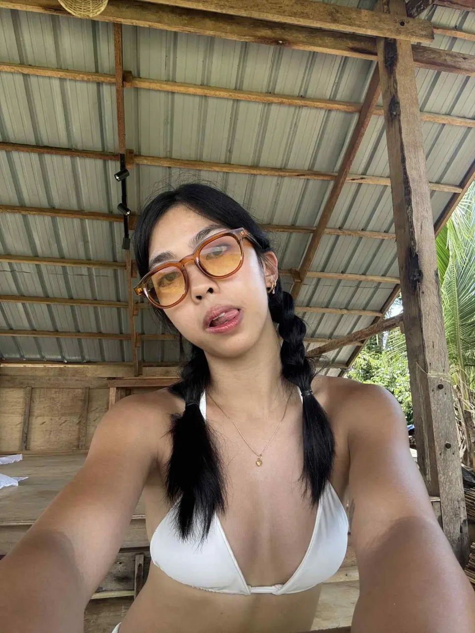 Petite chinita workmate. Sarap mo