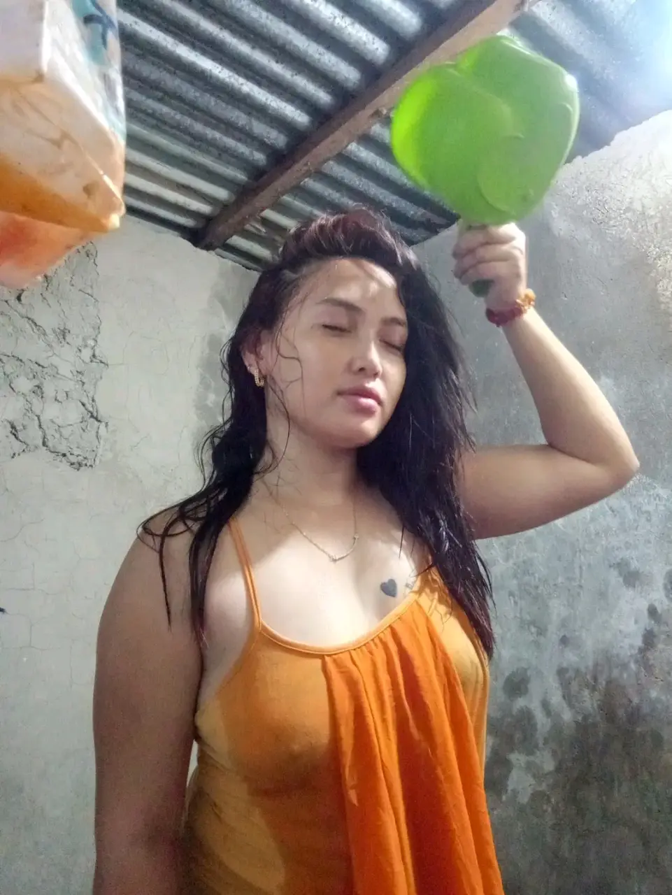 1760659316468.webp