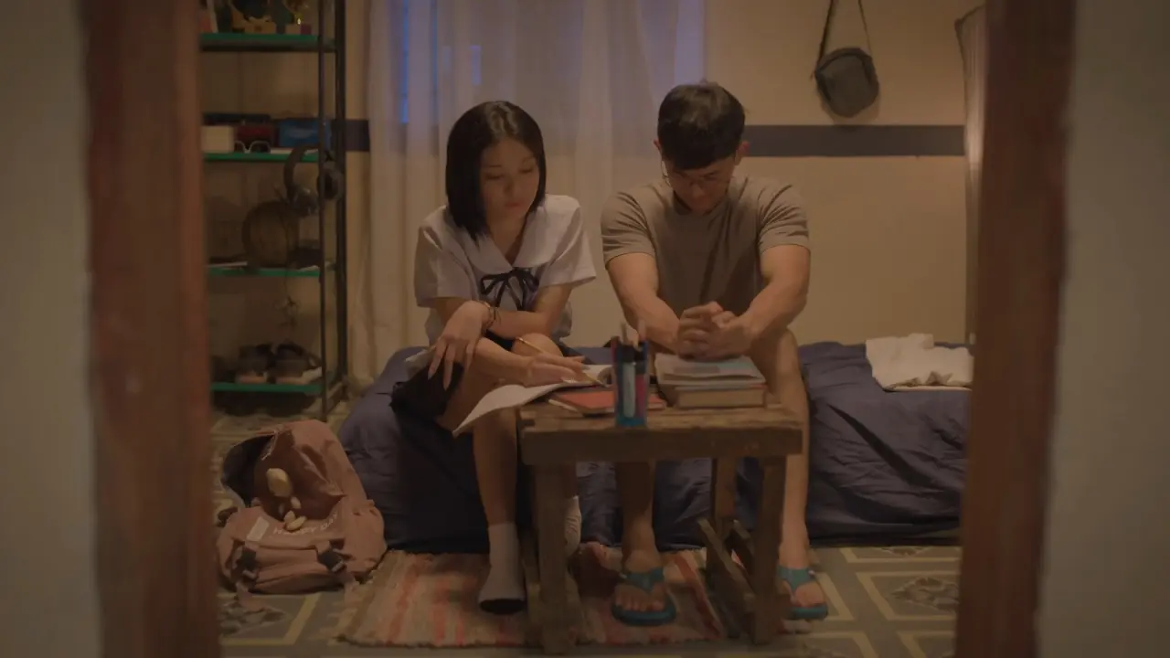 Mayumi 2025 1080p Tagalog WEB-DL HEVC x265 BONE.mkv_snapshot_00.28.58.300.webp