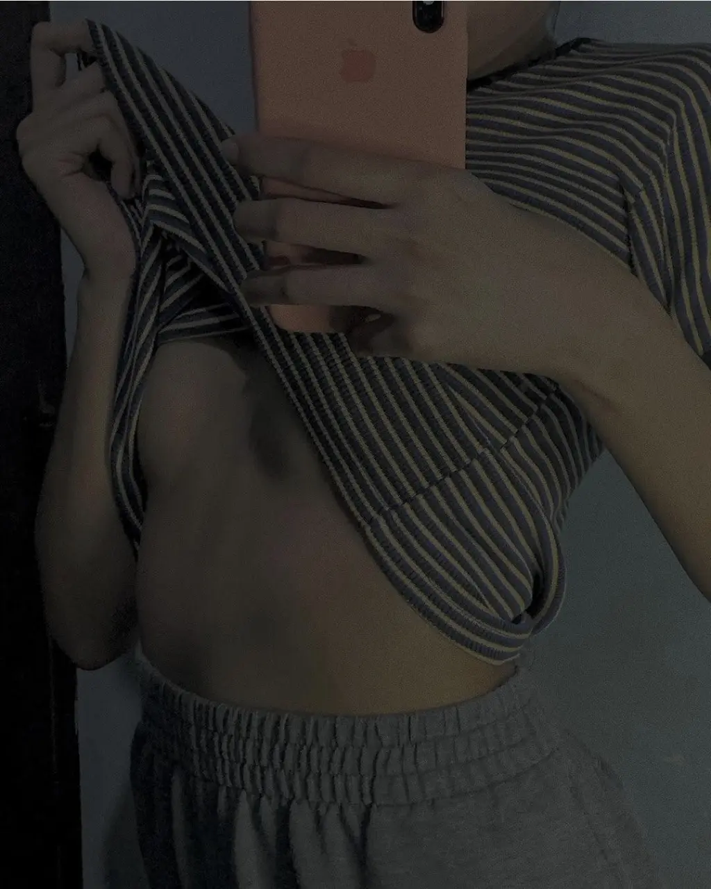 Underboob tease ni baddie from qc