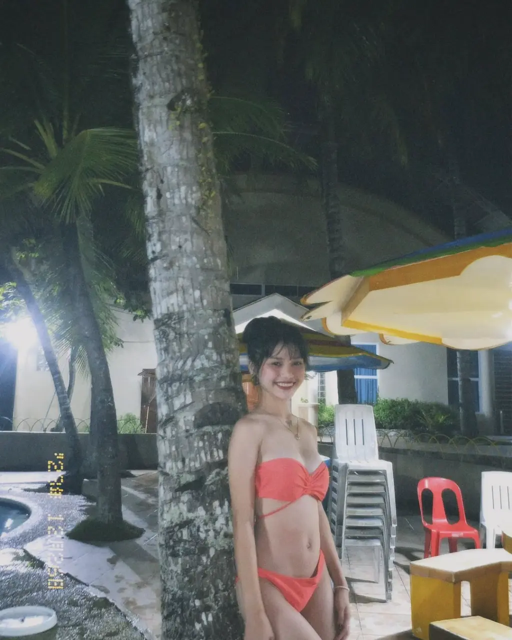 [Girl 16] Random Instagram Encounter