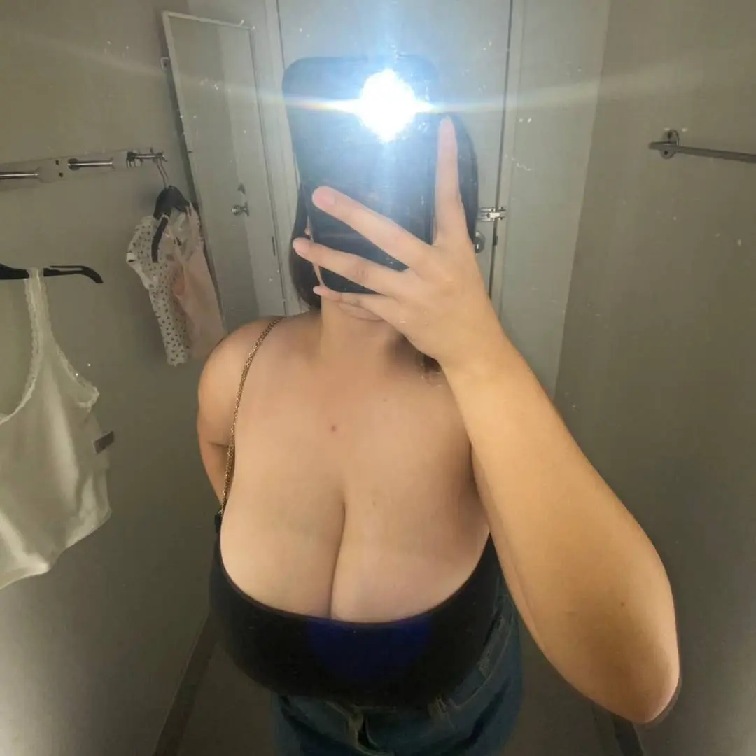 SnapInsta.to_572971601_18066828440592359_223556802145337015_n.webp