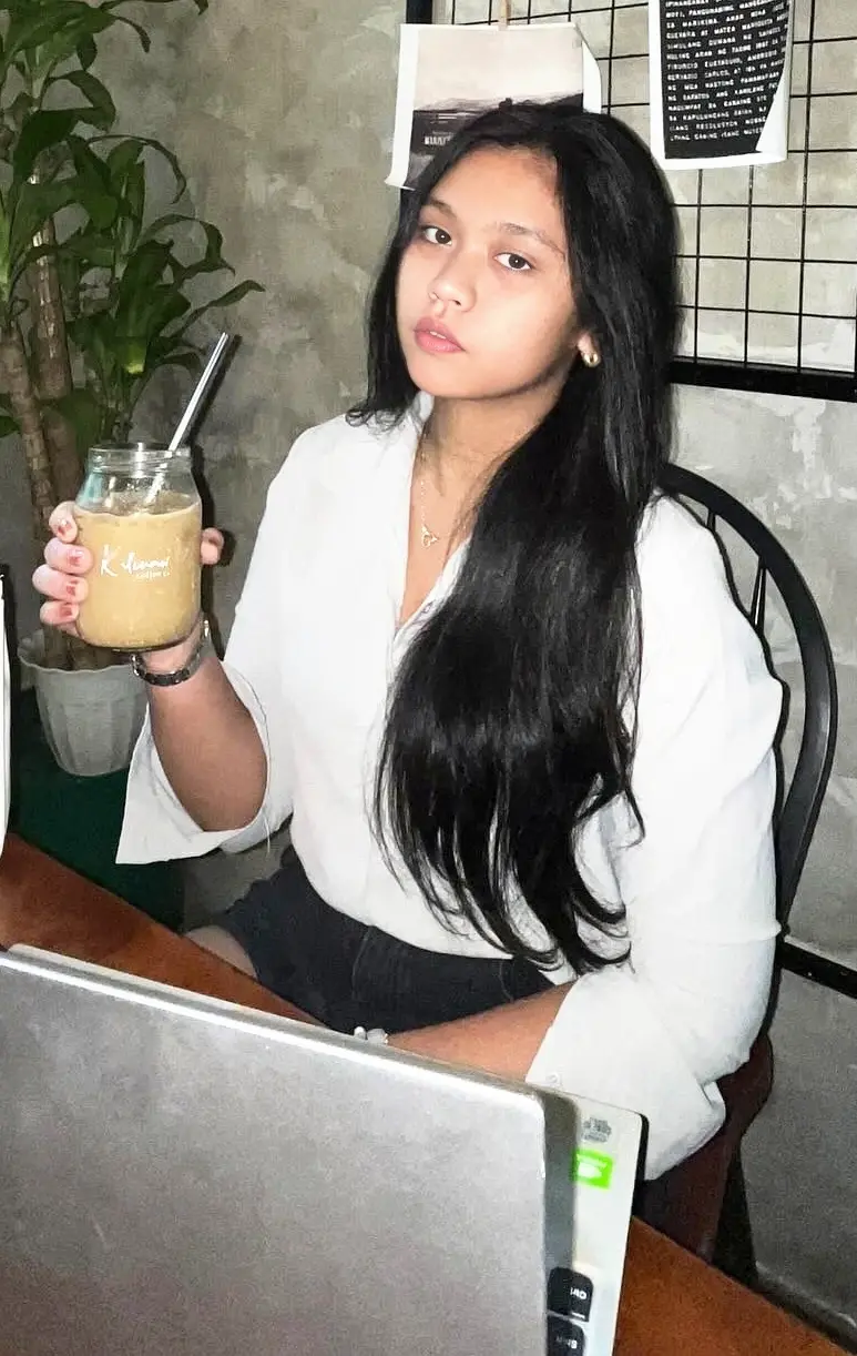 Klariszelle - MahinangNilalang (1).webp