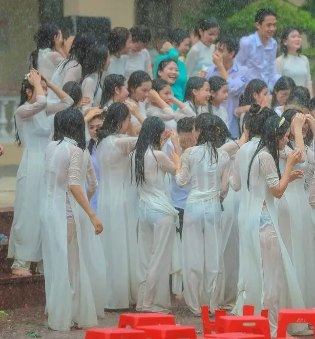 Non nude - students, ingat at malakas ang bagyo ngayon