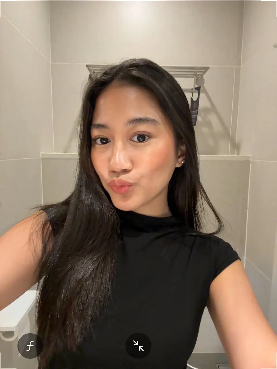 IG Finds Petite Cutie