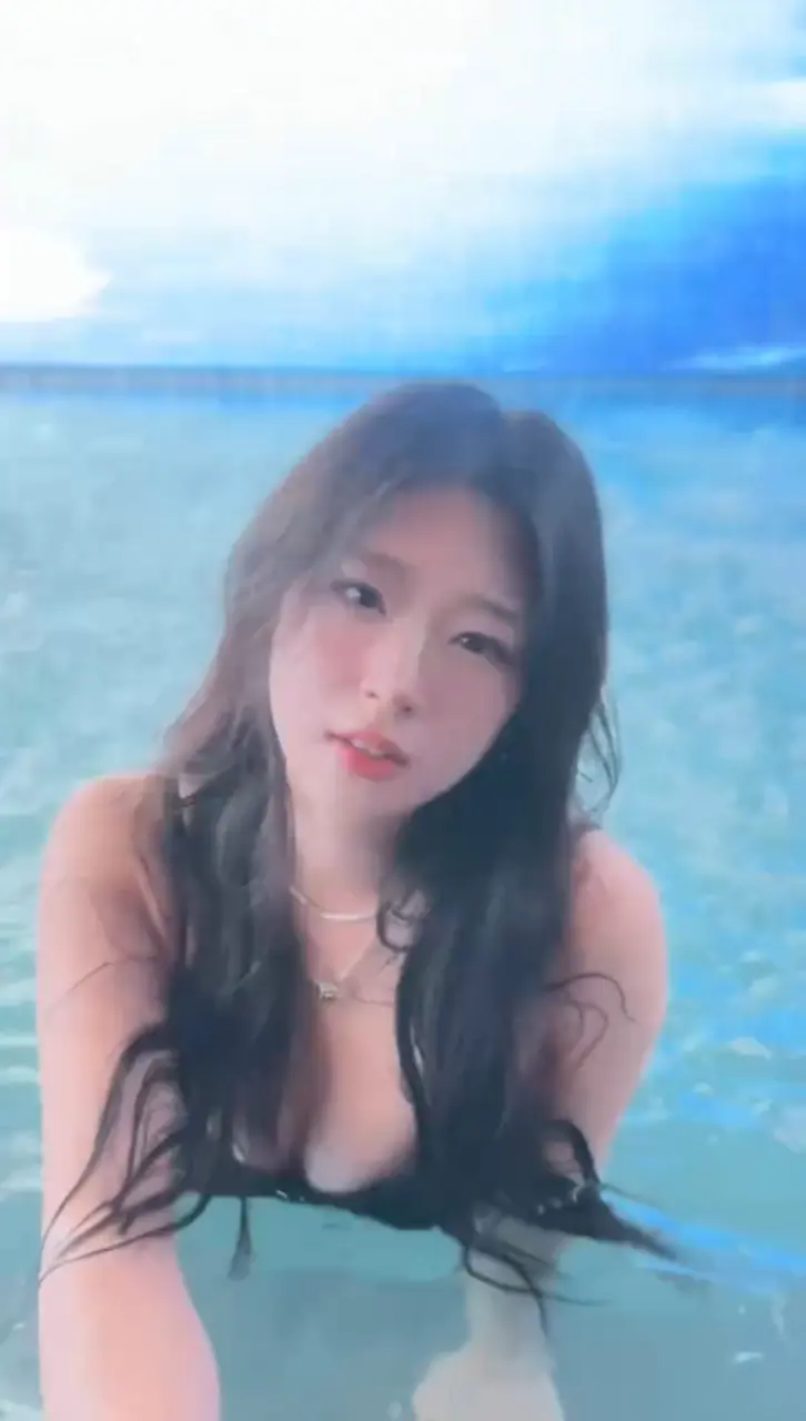 Screenshot_2025-11-05-19-02-31-952_com.miui.videoplayer-edit.webp