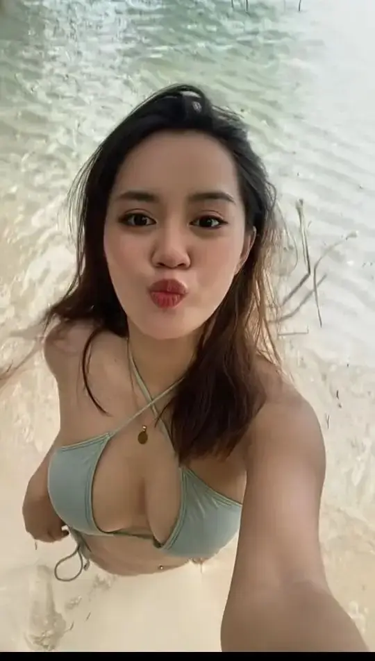 Walang sawang putukan basta kay Rika Ann
