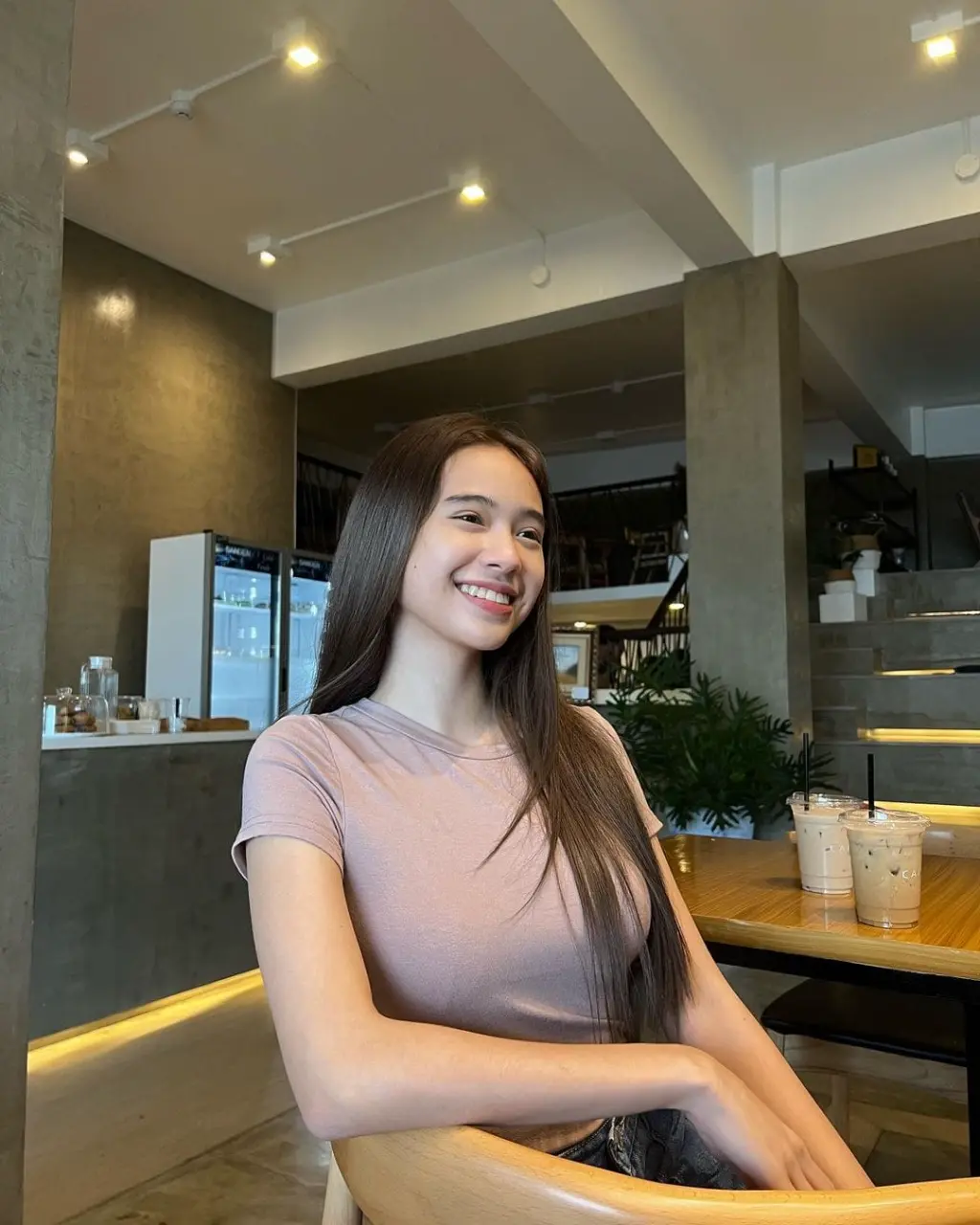 489902464_1210681567729527_8969678643932965142_n.webp