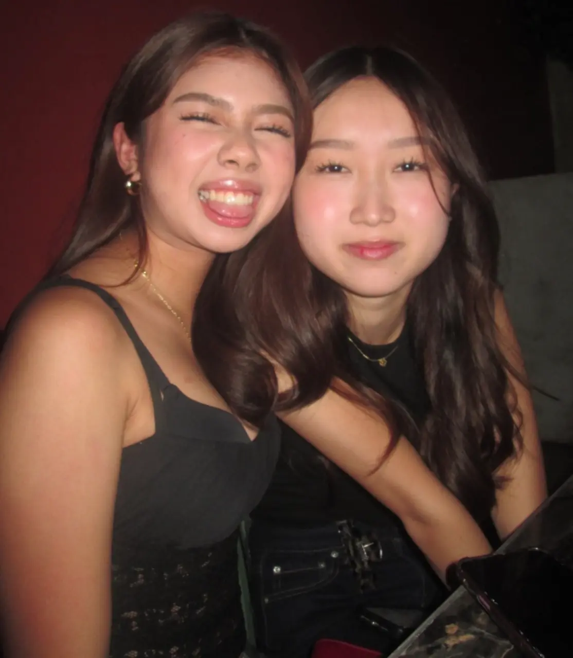 Left or right ng mga tight girls