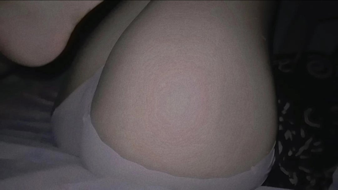 f-i-know-you-like-it-when-my-pussy-spreads-like-this-v0-7ksmi3oei81g1.jpg
