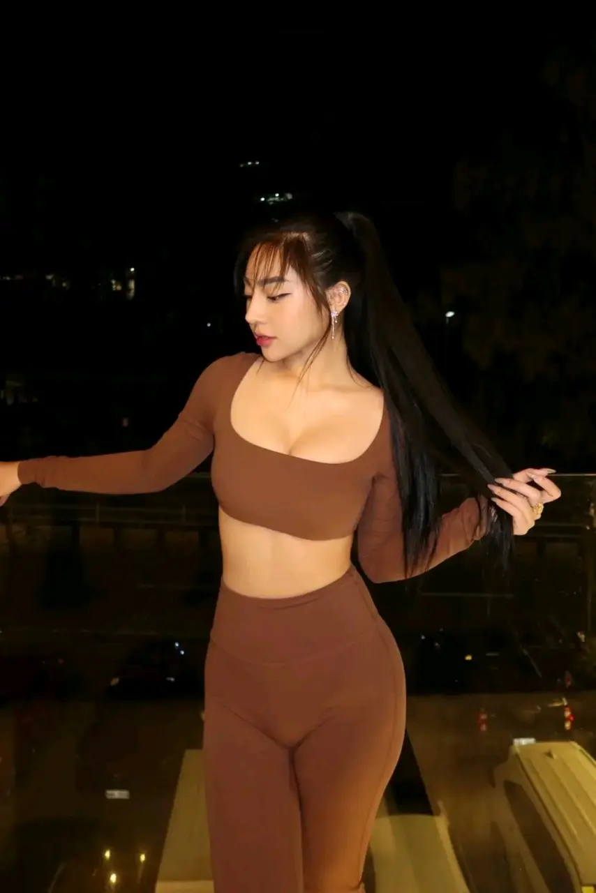 1764053143285.webp