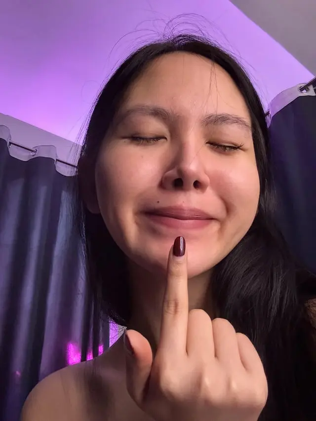 wholesome-selfies-lang-muna-v0-4iw52munvq9f1.webp