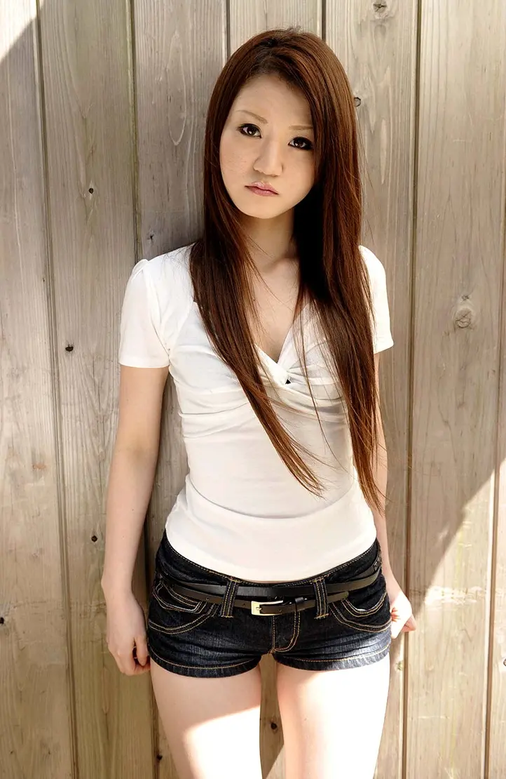 shiori-kurosawa-12.webp