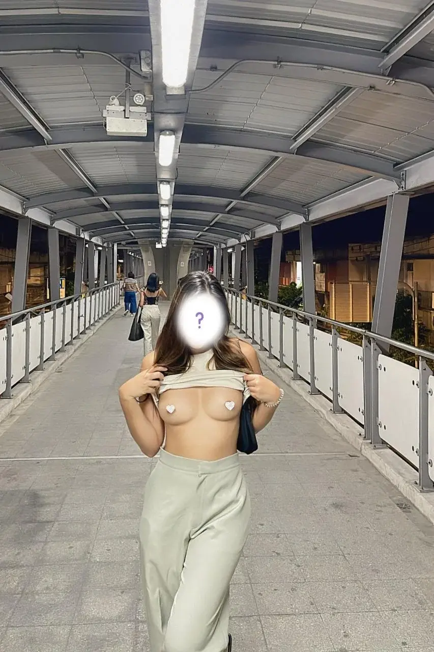 Class S tits solid rekta
