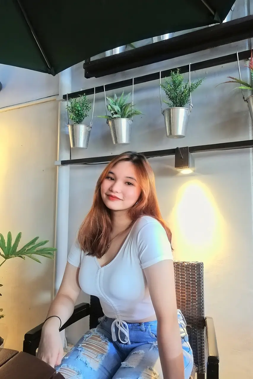 Curvy chinita fineshit, sobrang libog at may leaks pala