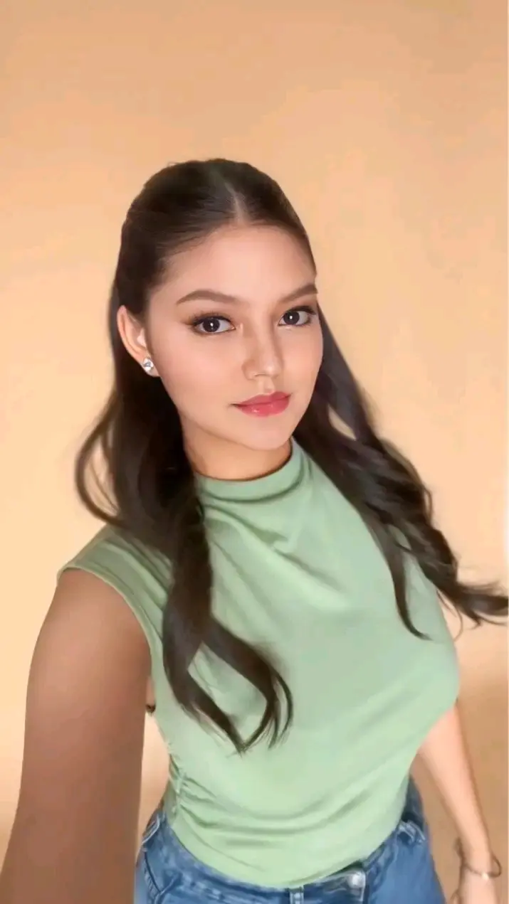 Almira G.webp