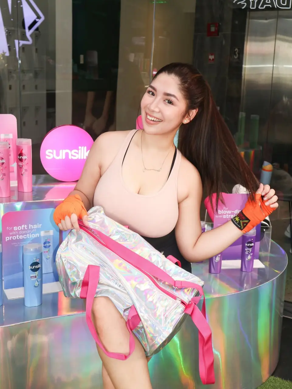 no more choosing between being active and feeling fresh!because with @sunsilkph , freshness d...webp