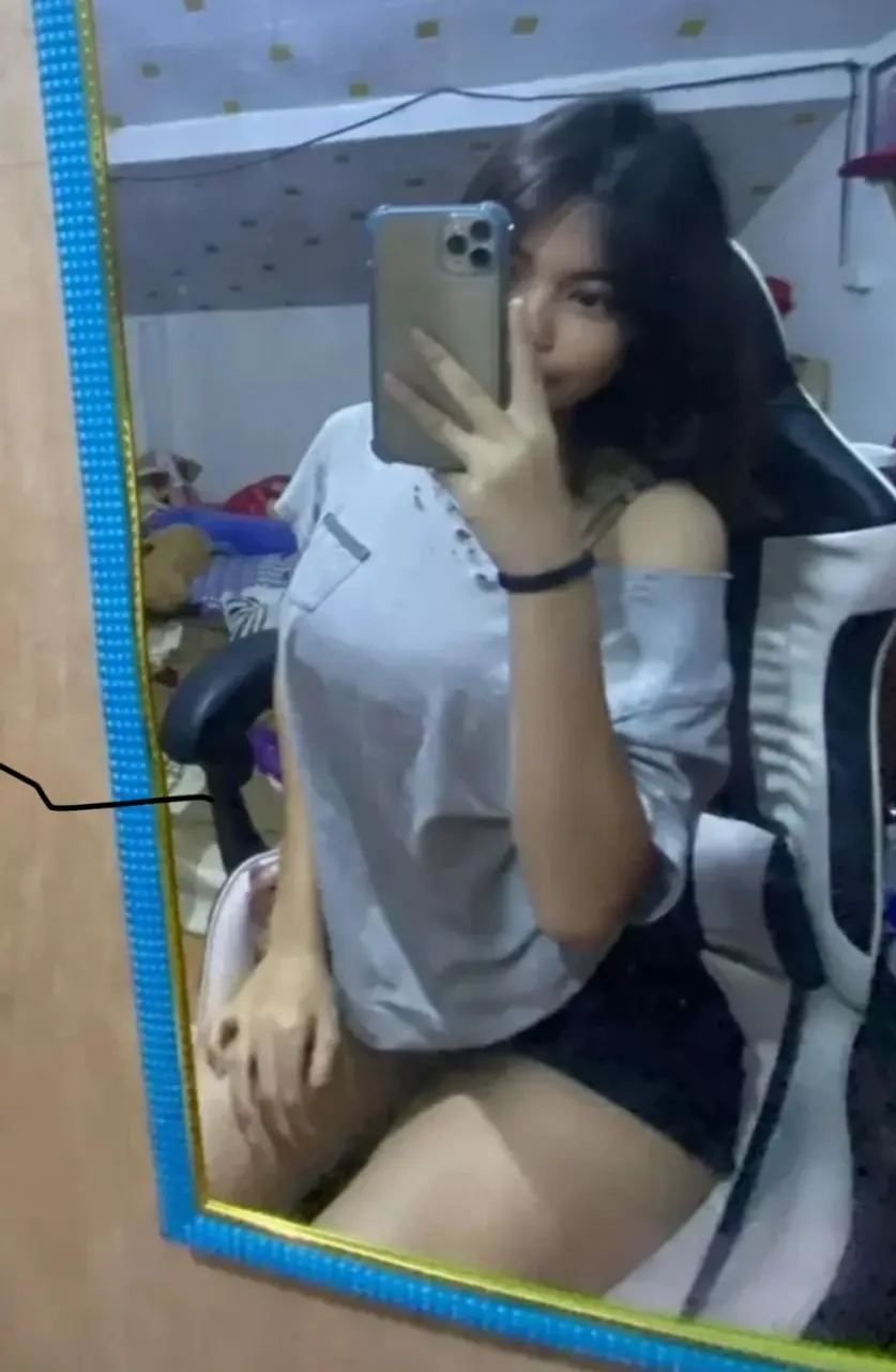 E1B06d0q.webp