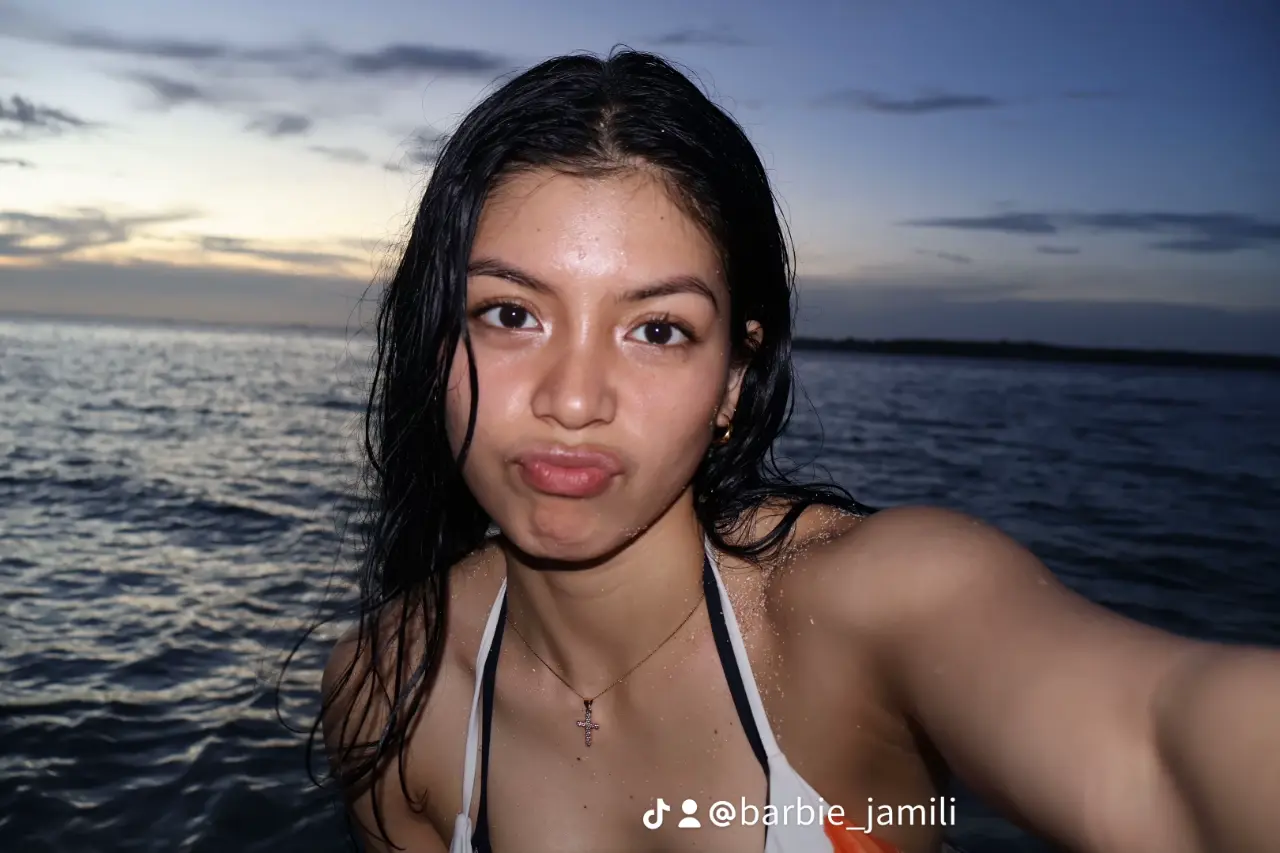 snaptik_7590005696218205461_2.webp