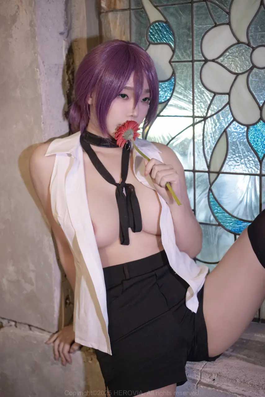 Herovia-Kang-In-kyung-Reze-027.webp
