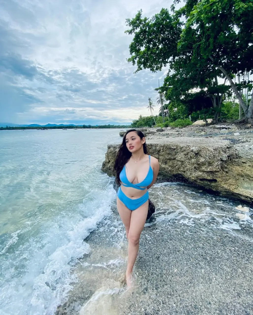 🌊🌴🍍🐚👙🫶🏻.webp