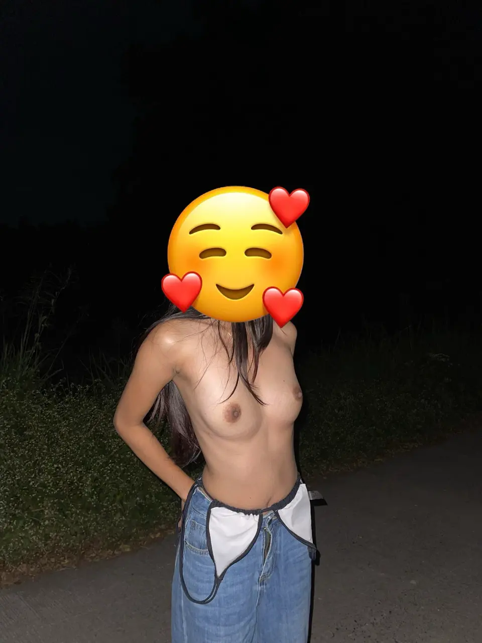 Tamang late night walk lang with pinsan kung exhibitionist.